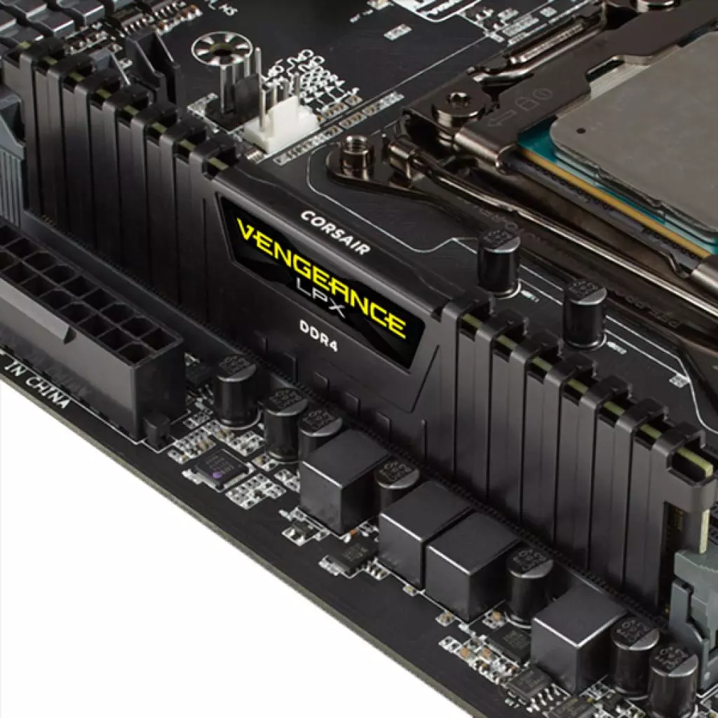 Модуль памяти для компьютера DDR4 16GB 2400 MHz Vengeance LPX Black Corsair (CMK16GX4M1A2400C14) - 4 Модуль памяти для компьютера DDR4 16GB 2400 MHz Vengeance LPX Black Corsair (CMK16GX4M1A2400C14) - 4