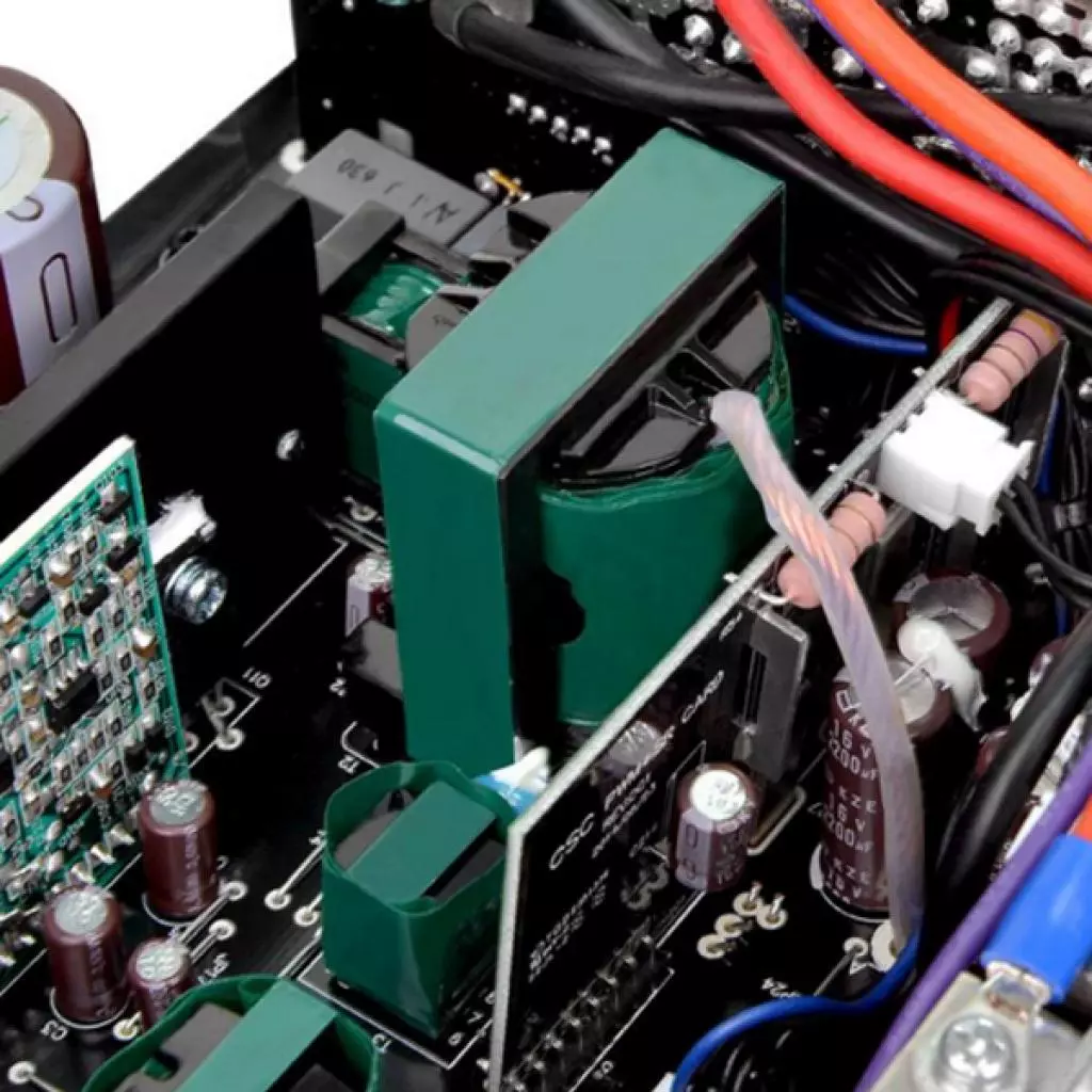 Блок питания ThermalTake 650W Grand (PS-TPG-0650FPCGEU-R) - 6 Блок питания ThermalTake 650W Grand (PS-TPG-0650FPCGEU-R) - 6