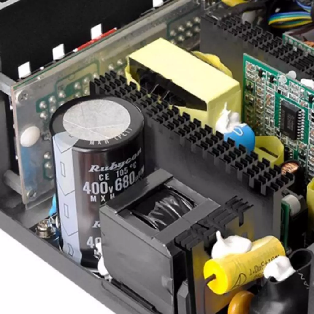 Блок питания ThermalTake 750W Grand (PS-TPG-0750FPCGEU-R) - 6 Блок питания ThermalTake 750W Grand (PS-TPG-0750FPCGEU-R) - 6