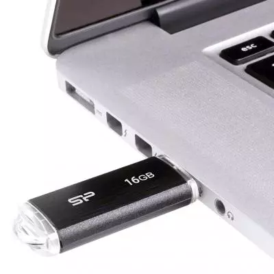 USB флеш накопитель Silicon Power 16GB Ultima U02 Black USB 2.0 (SP016GBUF2U02V1K) - 4 USB флеш накопитель Silicon Power 16GB Ultima U02 Black USB 2.0 (SP016GBUF2U02V1K) - 4