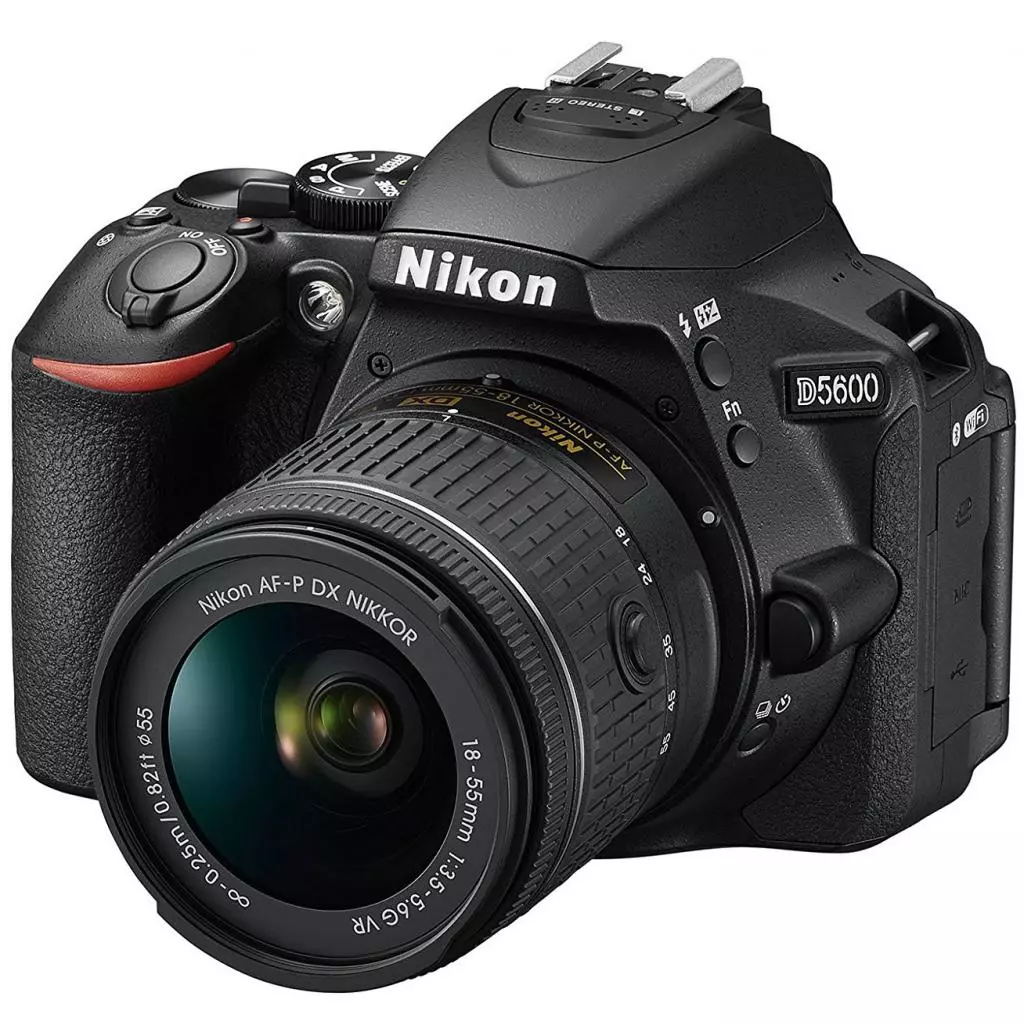 Цифровой фотоаппарат Nikon D5600 AF-P 18-55 VR Kit (VBA500K001)