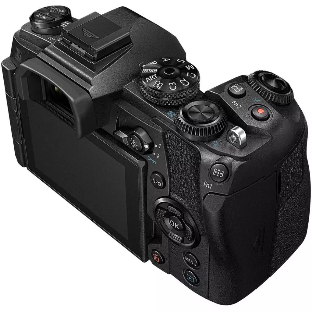 Цифровой фотоаппарат Olympus E-M1 mark II Body black (V207060BE000) - 2 Цифровой фотоаппарат Olympus E-M1 mark II Body black (V207060BE000) - 2
