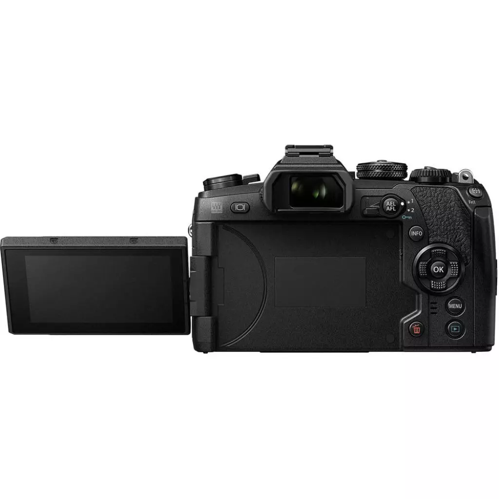 Цифровой фотоаппарат Olympus E-M1 mark II Body black (V207060BE000) - 6 Цифровой фотоаппарат Olympus E-M1 mark II Body black (V207060BE000) - 6