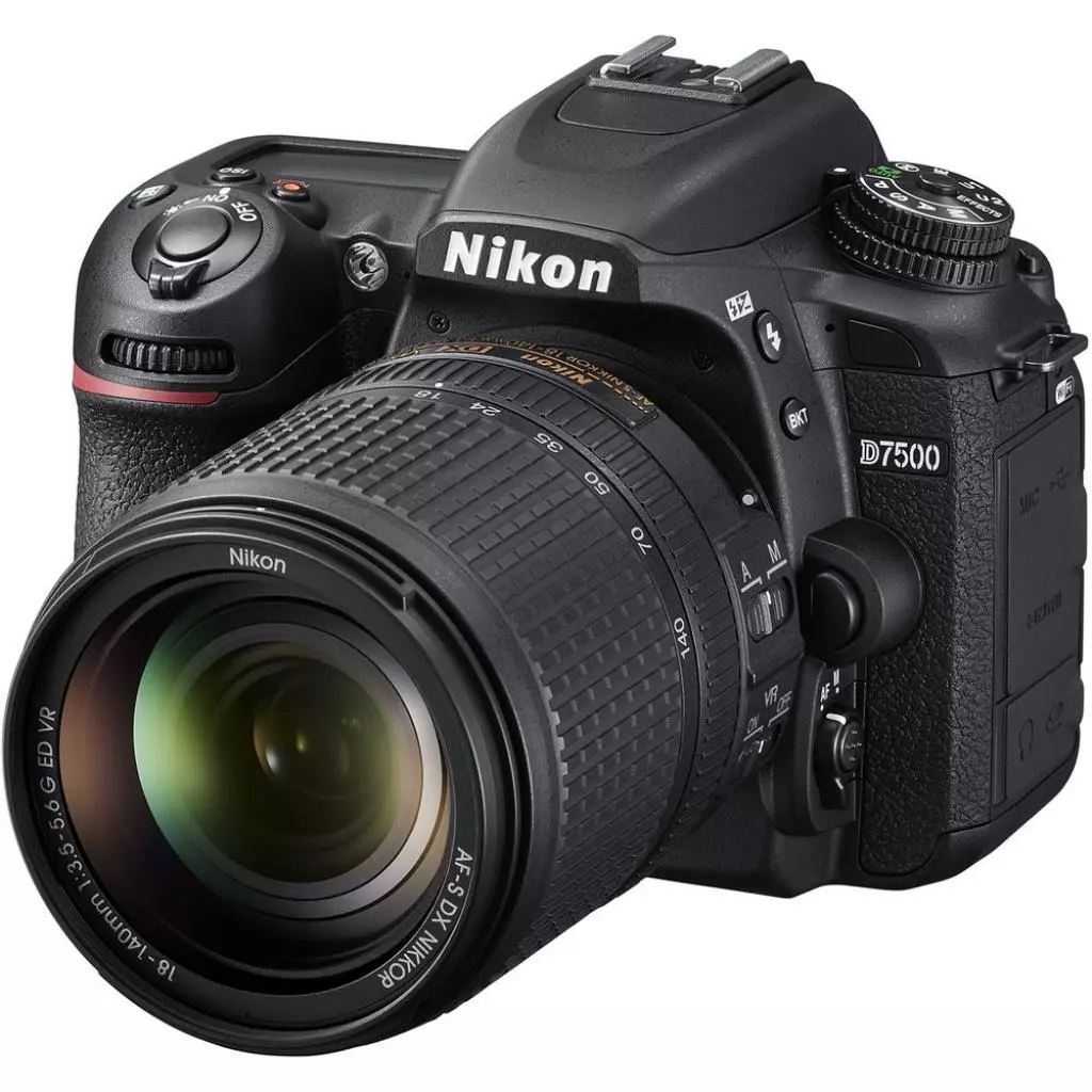 Цифровой фотоаппарат Nikon D7500 18-140VR Kit (VBA510K002)