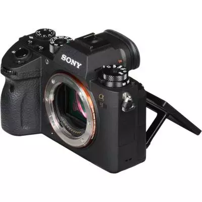 Цифровой фотоаппарат Sony Alpha 9 body black (ILCE9.CEC) - 3 Цифровой фотоаппарат Sony Alpha 9 body black (ILCE9.CEC) - 3