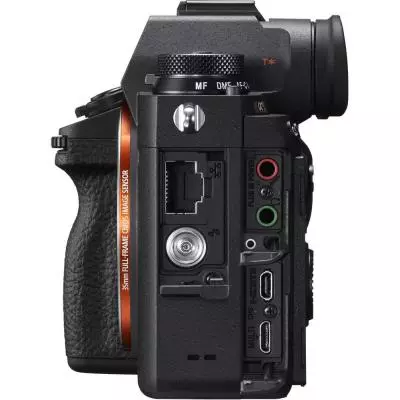 Цифровой фотоаппарат Sony Alpha 9 body black (ILCE9.CEC) - 5 Цифровой фотоаппарат Sony Alpha 9 body black (ILCE9.CEC) - 5