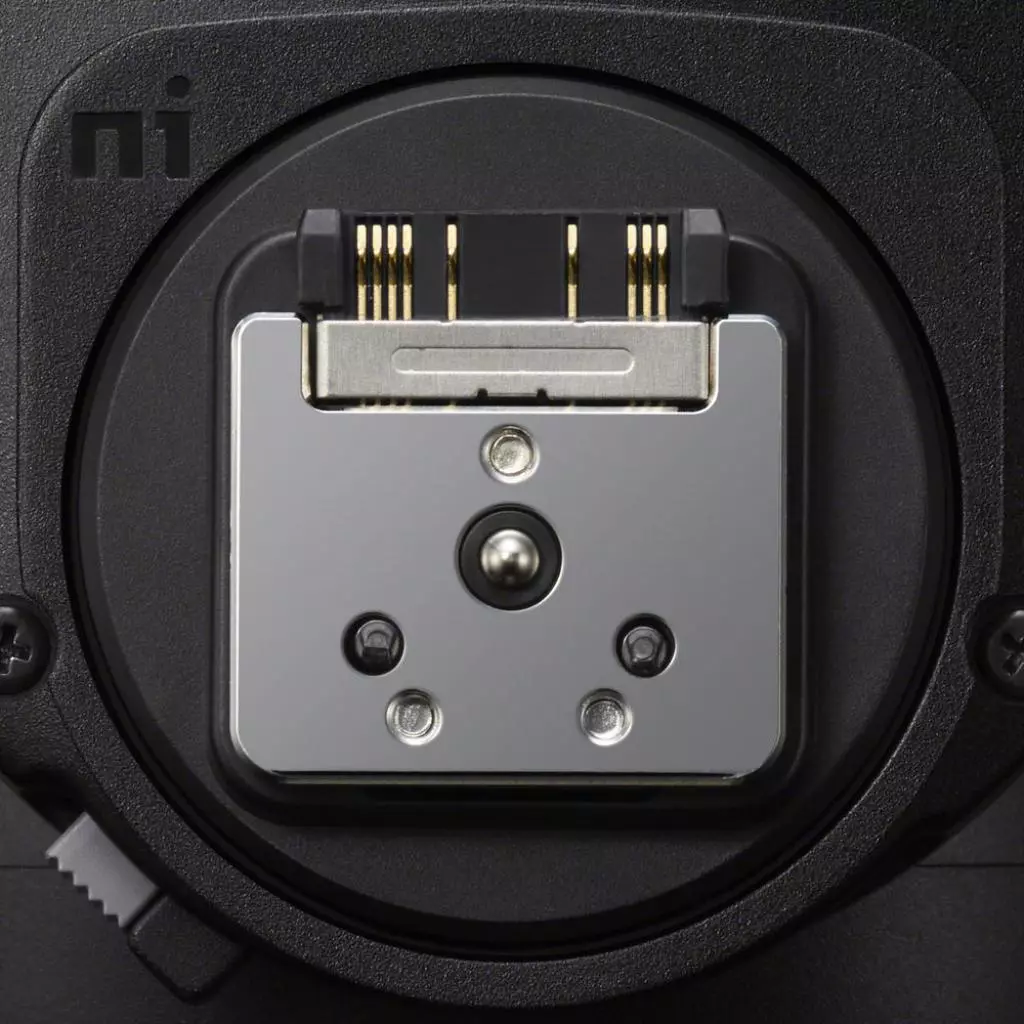 Вспышка Sony HVL-F60RM (HVLF60RM.CE7) - 3 Вспышка Sony HVL-F60RM (HVLF60RM.CE7) - 3