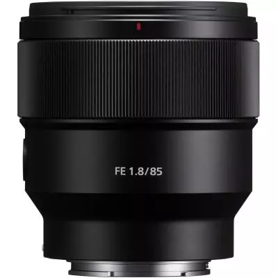 Объектив Sony 85mm f/1.8 для камер NEX FF (SEL85F18.SYX) - 1 Объектив Sony 85mm f/1.8 для камер NEX FF (SEL85F18.SYX) - 1