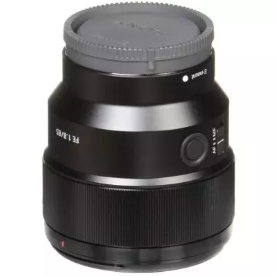 Объектив Sony 85mm f/1.8 для камер NEX FF (SEL85F18.SYX) - 3 Объектив Sony 85mm f/1.8 для камер NEX FF (SEL85F18.SYX) - 3