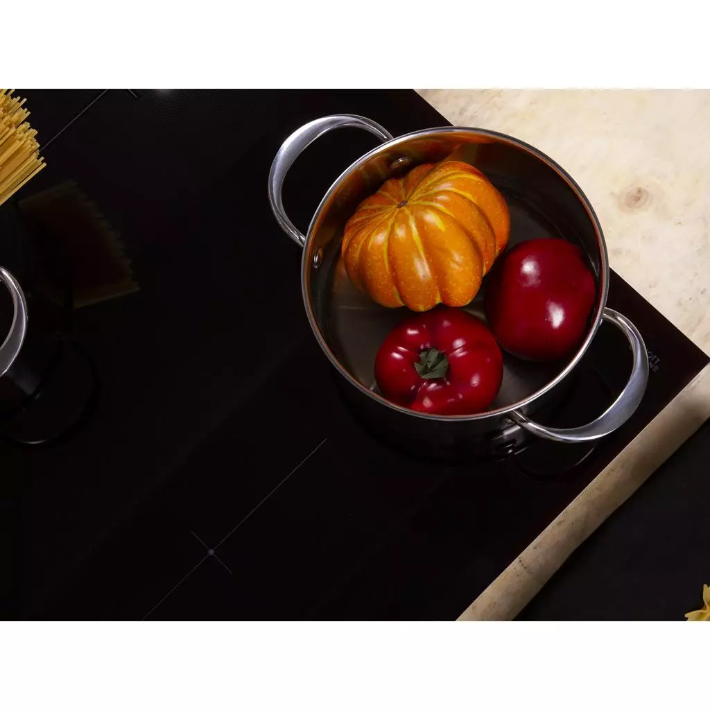 Варочная поверхность Hotpoint-Ariston KIS 640 B - 5 Варочная поверхность Hotpoint-Ariston KIS 640 B - 5