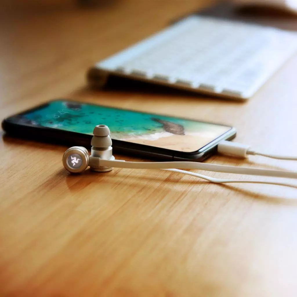 Наушники Razer Hammerhead for IOS Mercury (RZ04-02090200-R3M1) - 5 Наушники Razer Hammerhead for IOS Mercury (RZ04-02090200-R3M1) - 5