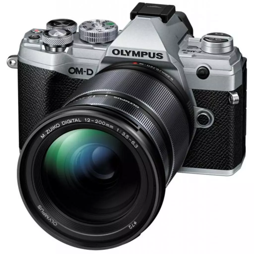 Цифровой фотоаппарат Olympus E-M5 mark III 12-200 Kit silver/black (V207090SE010)