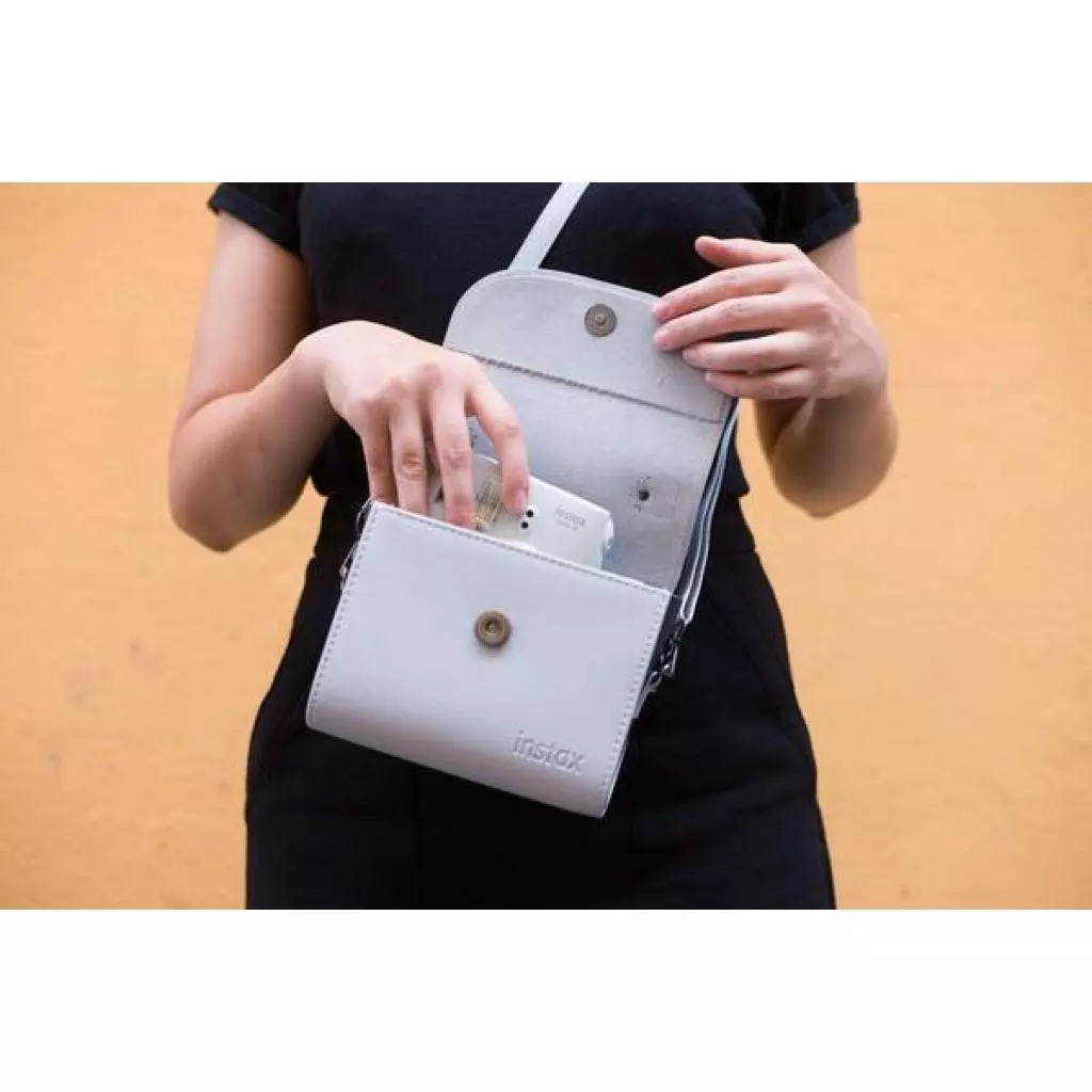 Фото-сумка Fujifilm INSTAX MINI 9 BAG – Smoky White (70100139123) - 7 Фото-сумка Fujifilm INSTAX MINI 9 BAG – Smoky White (70100139123) - 7