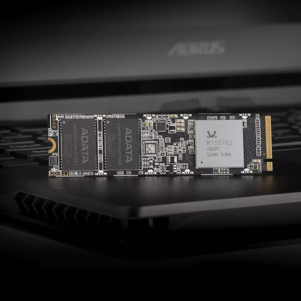 Накопитель SSD M.2 2280 512GB ADATA (ASX8100NP-512GT-C) - 3 Накопитель SSD M.2 2280 512GB ADATA (ASX8100NP-512GT-C) - 3