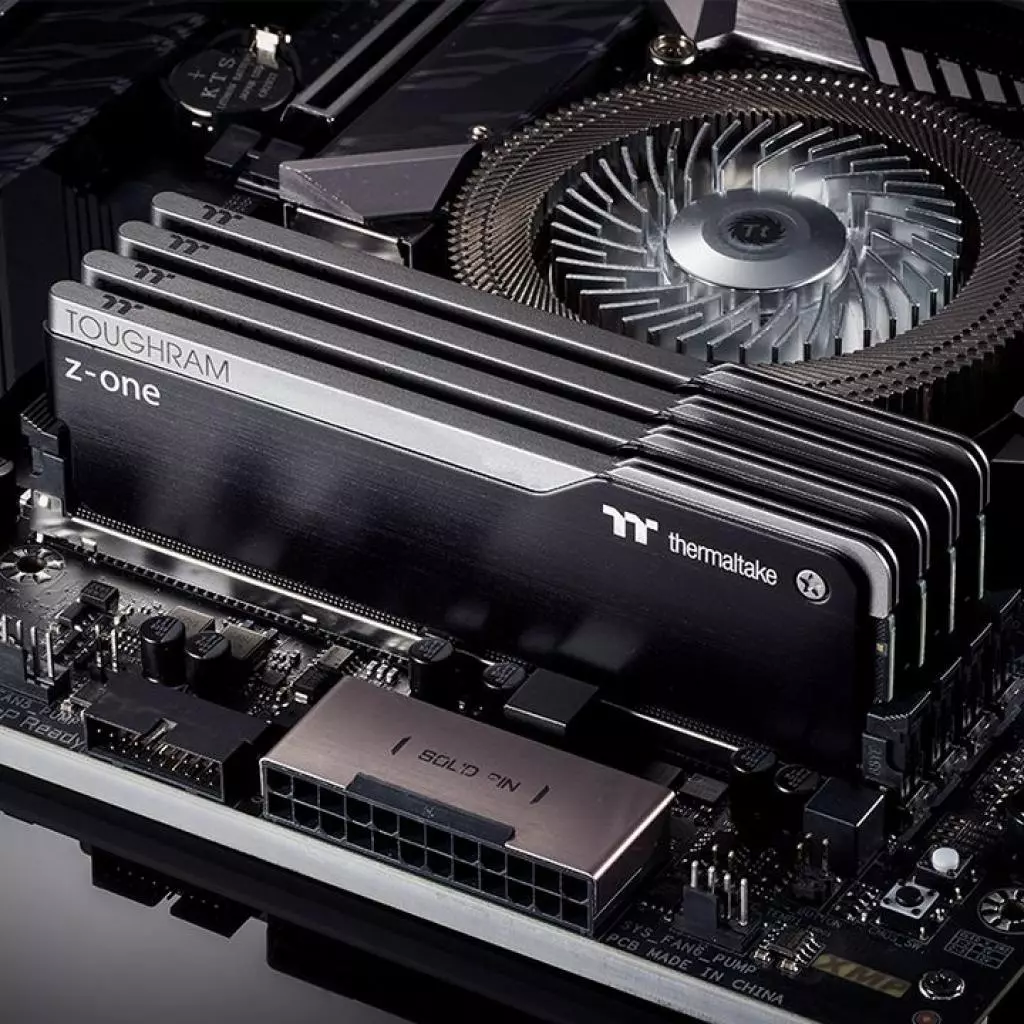 Модуль памяти для компьютера DDR4 16GB (2x8GB) 3200 MHz Toughram Z-One ThermalTake (R010D408GX2-3200C16A) - 1 Модуль памяти для компьютера DDR4 16GB (2x8GB) 3200 MHz Toughram Z-One ThermalTake (R010D408GX2-3200C16A) - 1