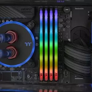 Модуль памяти для компьютера DDR4 16GB (2x8GB) 3200 MHz Toughram Z-One RGB ThermalTake (R019D408GX2-3200C16A)