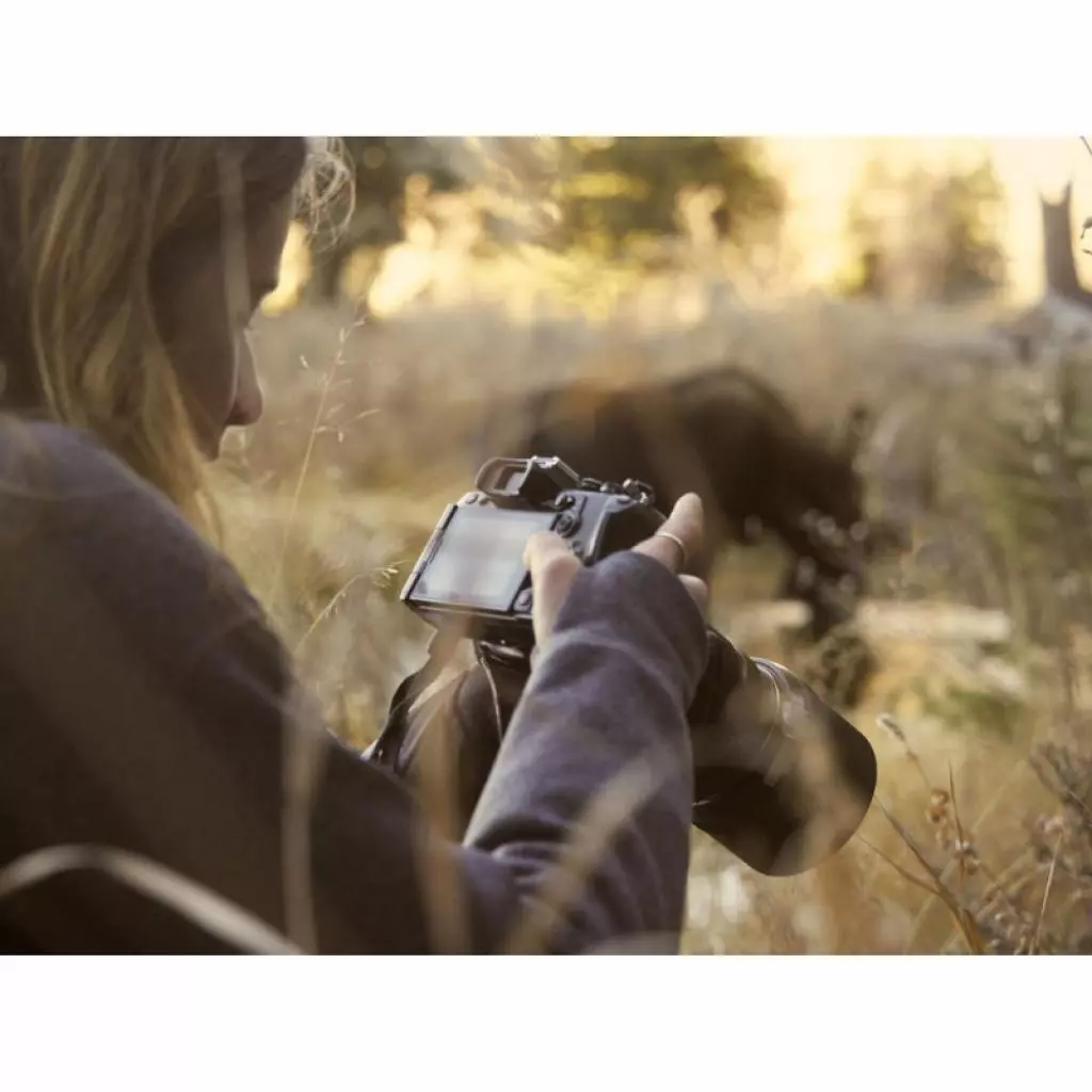 Цифровой фотоаппарат Olympus E-M1 mark III Body black (V207100BE000) - 6