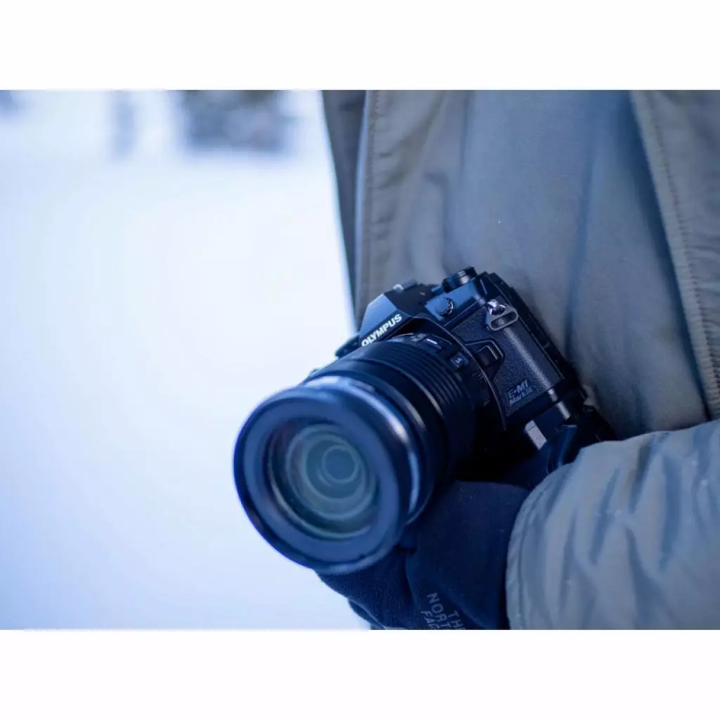 Цифровой фотоаппарат Olympus E-M1 mark III Body black (V207100BE000) - 7