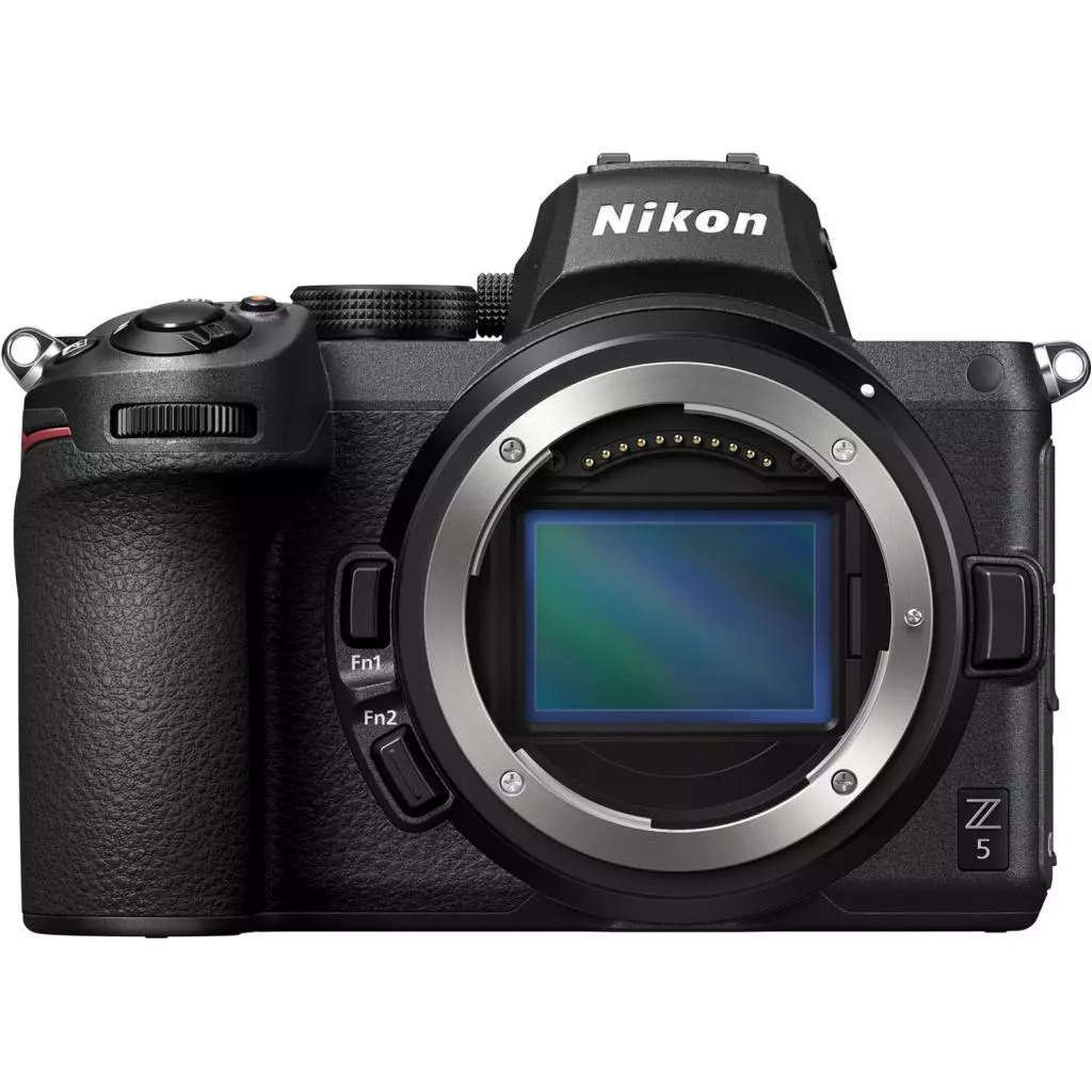 Цифровой фотоаппарат Nikon Z5 + FTZ Adapter Kit (VOA040K002) - 1 Цифровой фотоаппарат Nikon Z5 + FTZ Adapter Kit (VOA040K002) - 1