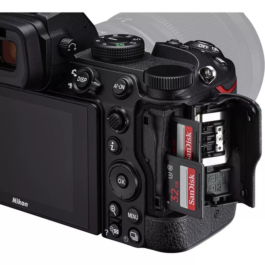 Цифровой фотоаппарат Nikon Z5 + FTZ Adapter Kit (VOA040K002) - 5 Цифровой фотоаппарат Nikon Z5 + FTZ Adapter Kit (VOA040K002) - 5