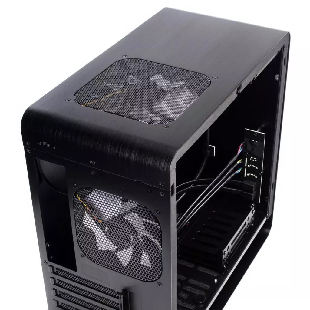 Корпус Qube QBX3M_WBNU3 - 3 Корпус Qube QBX3M_WBNU3 - 3