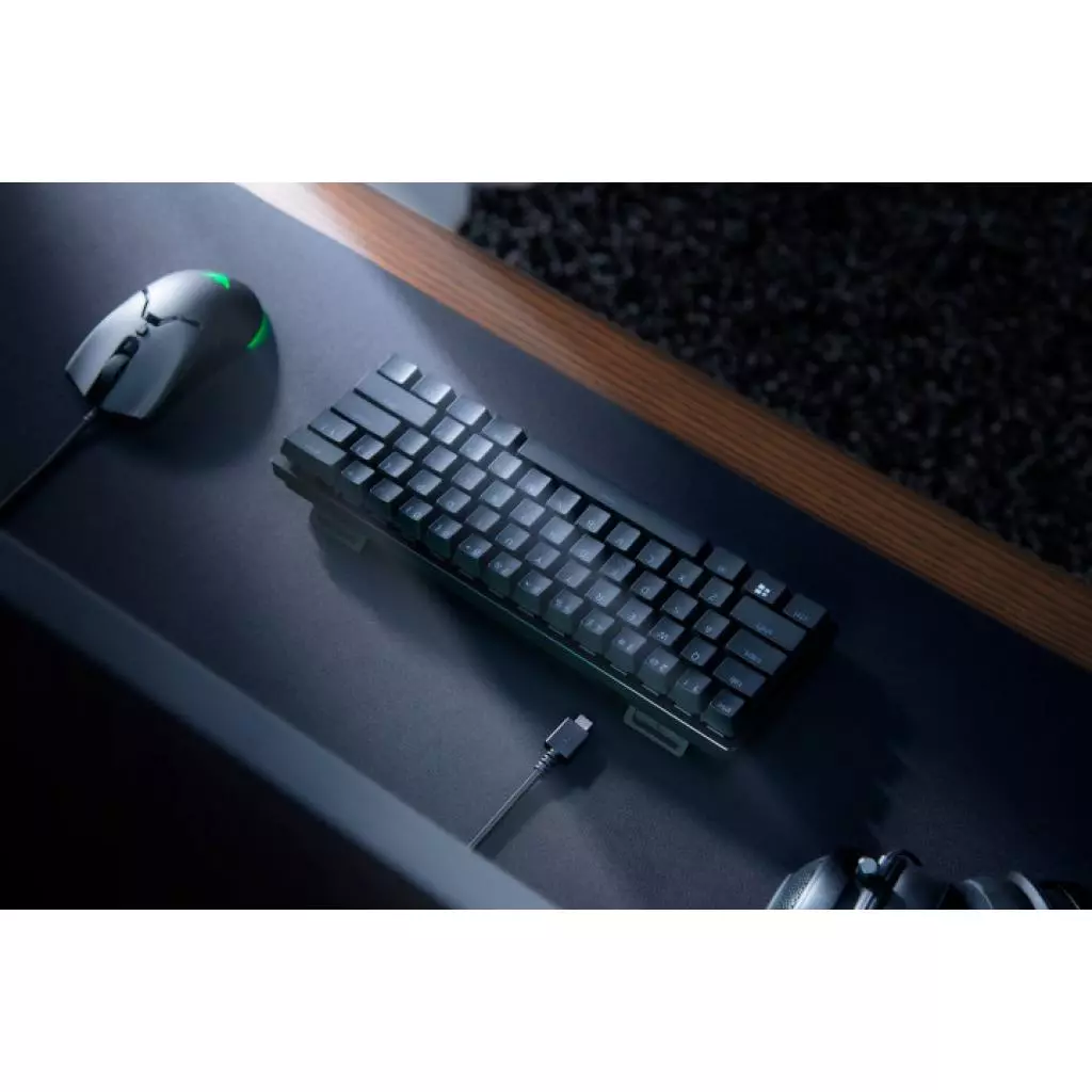 Клавиатура Razer Huntsman Mini Purple Switch RU USB (RZ03-03391500-R3R1) - 6 Клавиатура Razer Huntsman Mini Purple Switch RU USB (RZ03-03391500-R3R1) - 6