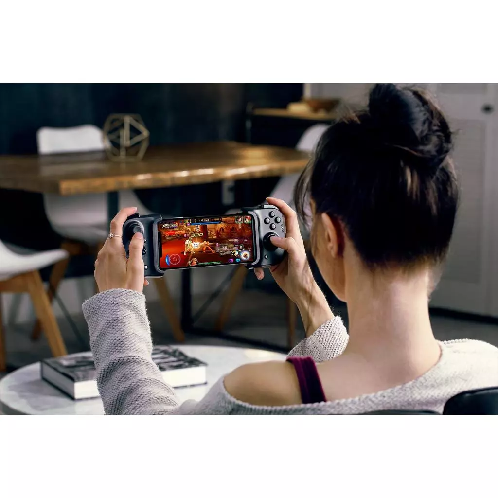 Геймпад Razer Kishi for iOS Black (RZ06-03360100-R3M1) - 3 Геймпад Razer Kishi for iOS Black (RZ06-03360100-R3M1) - 3