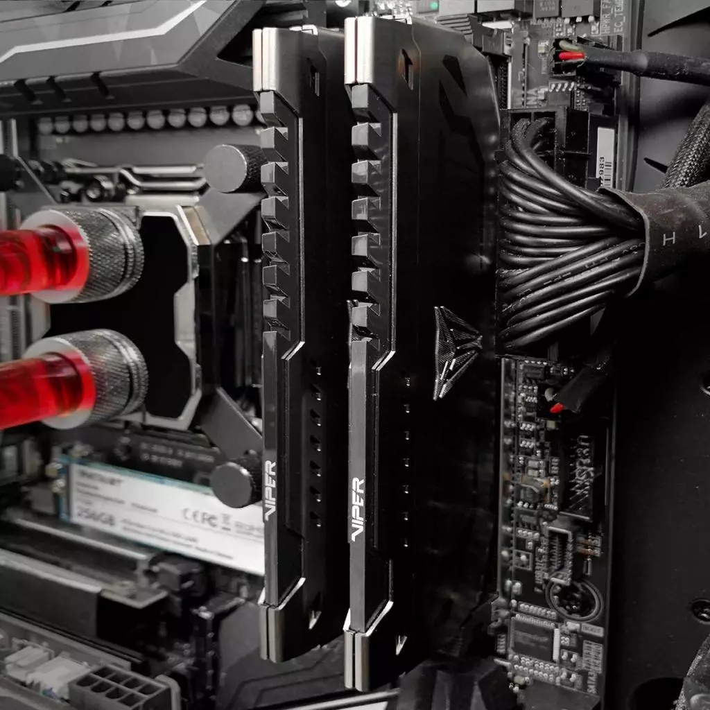 Модуль памяти для компьютера DDR4 8GB 3600 MHz Viper Steel Gray Patriot (PVS48G360C8) - 1 Модуль памяти для компьютера DDR4 8GB 3600 MHz Viper Steel Gray Patriot (PVS48G360C8) - 1