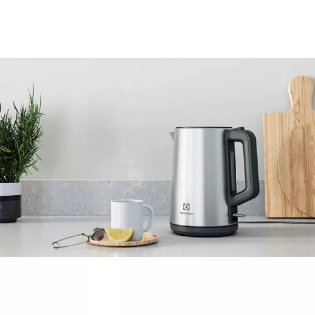 Электрочайник Electrolux E4K1-4ST - 1 Электрочайник Electrolux E4K1-4ST - 1