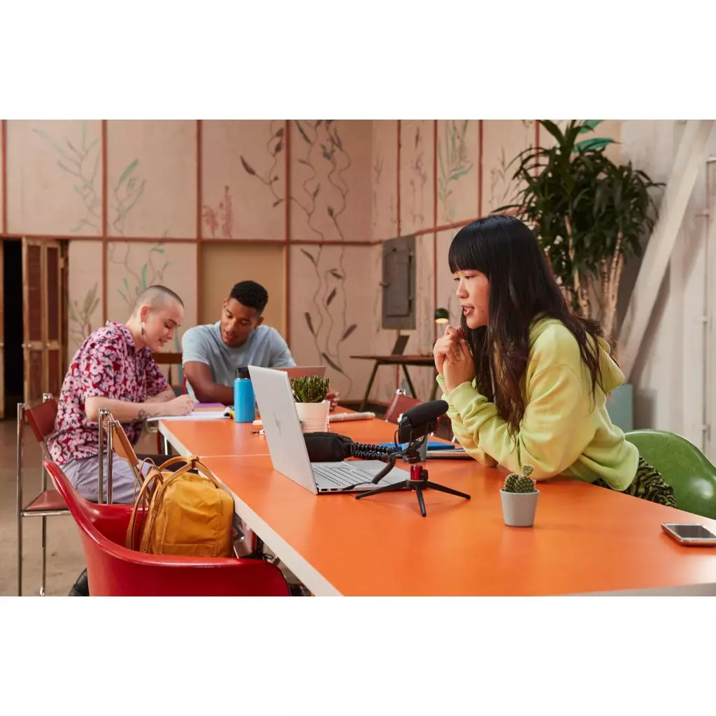 Ноутбук HP ENVY 17-ch0008ua (422P2EA) - 7