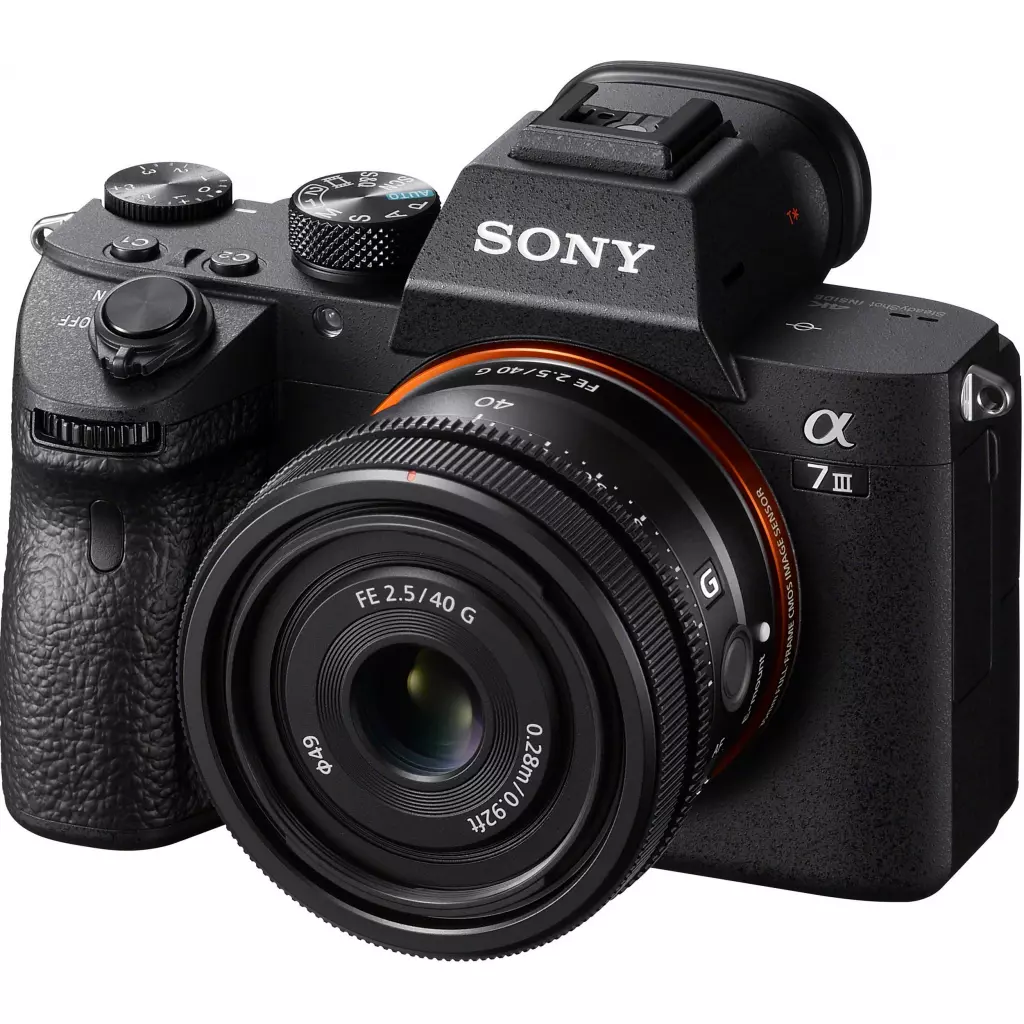 Объектив Sony 40mm, f/2.5 G для камер NEX (SEL40F25G.SYX) - 7 Объектив Sony 40mm, f/2.5 G для камер NEX (SEL40F25G.SYX) - 7