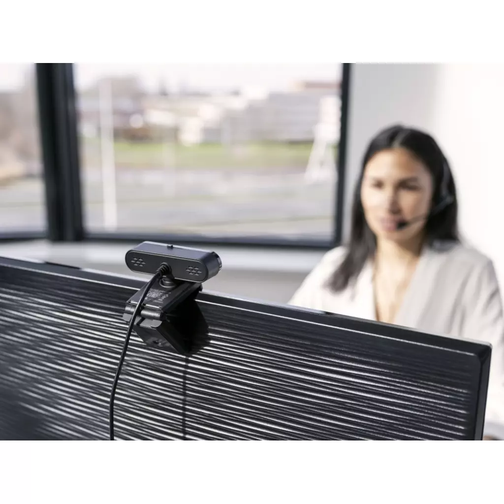 Веб-камера Trust Taxon QHD Black (24228) - 1 Веб-камера Trust Taxon QHD Black (24228) - 1