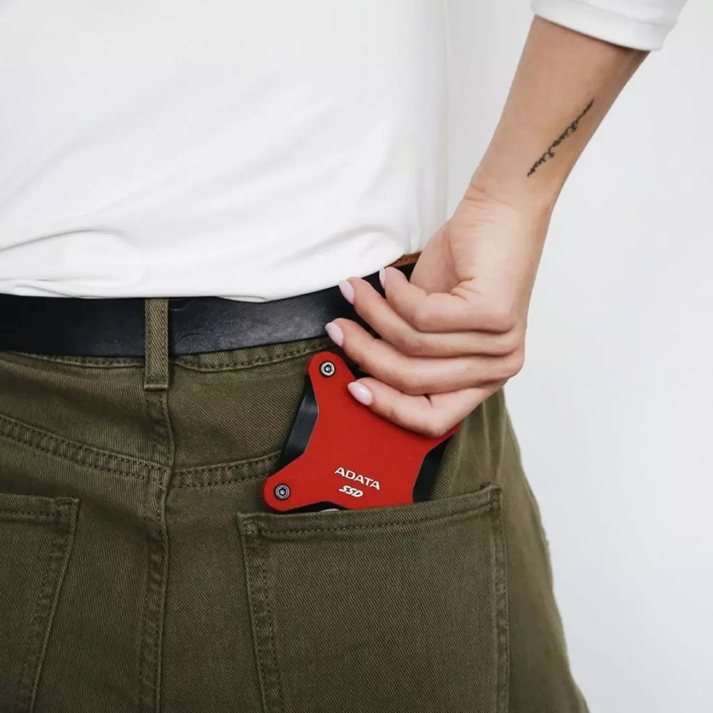 Накопитель SSD USB 3.2 240GB ADATA (ASD600Q-240GU31-CRD) - 7 Накопитель SSD USB 3.2 240GB ADATA (ASD600Q-240GU31-CRD) - 7