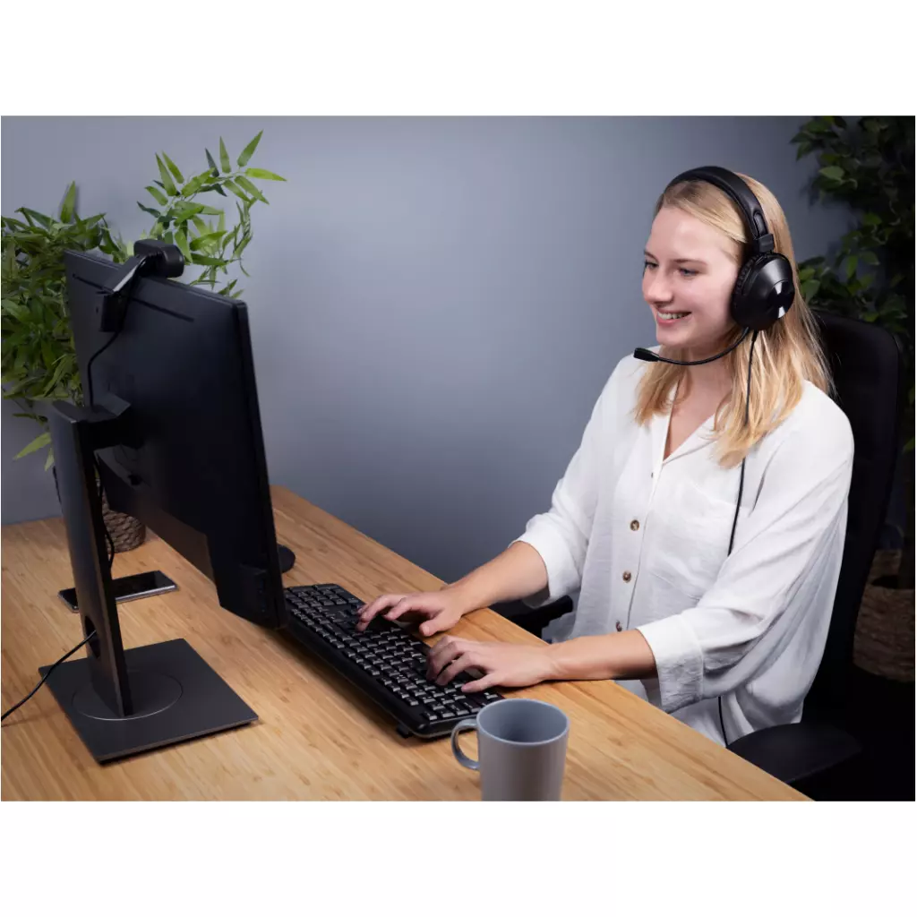 Наушники Trust Ozo Over-Ear USB Headset Black (24132) - 4 Наушники Trust Ozo Over-Ear USB Headset Black (24132) - 4