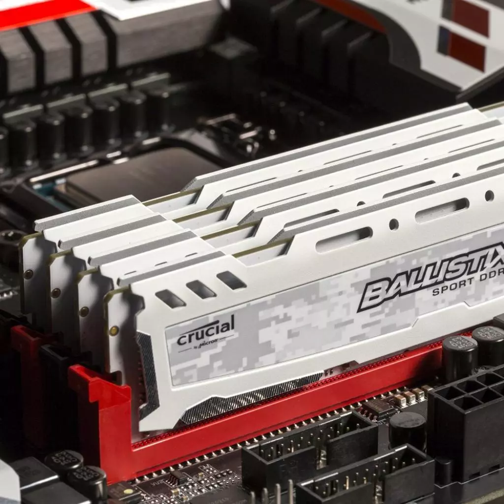 Модуль памяти для компьютера DDR4 16GB 2400 MHz Ballistix Sport LT White Micron (BLS16G4D240FSC) - 2