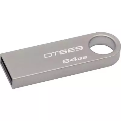 USB флеш накопитель Kingston 64GB DataTraveler SE9 Silver USB 2.0 (DTSE9G2/64GBZ) - 1 USB флеш накопитель Kingston 64GB DataTraveler SE9 Silver USB 2.0 (DTSE9G2/64GBZ) - 1