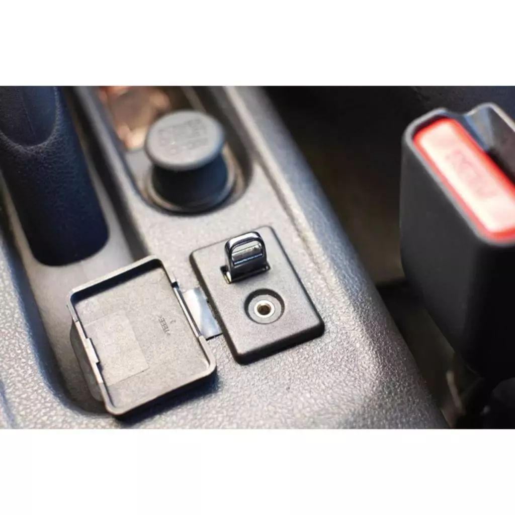 USB флеш накопитель Corsair 32GB Voyager Vega USB 3.0 (CMFVV3-32GB) - 7 USB флеш накопитель Corsair 32GB Voyager Vega USB 3.0 (CMFVV3-32GB) - 7