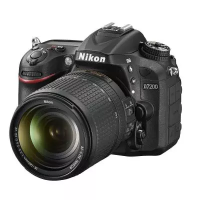 Цифровой фотоаппарат Nikon D7200 18-140 VR kit (VBA450K002)