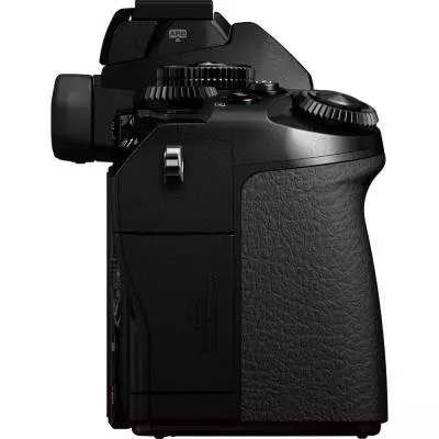 Цифровой фотоаппарат Olympus E-M1 Body black (V207010BE000) - 4
