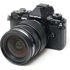 Цифровой фотоаппарат Olympus E-M5 mark II 12-40 PRO Kit + HLD-8 + BLN-1 black/black (V207041BE010)