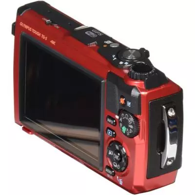 Цифровой фотоаппарат Olympus TG-5 Red (Waterproof - 15m; GPS; 4K; Wi-Fi) (V104190RE000) - 9