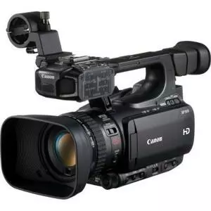 Цифровая видеокамера Canon XF100E