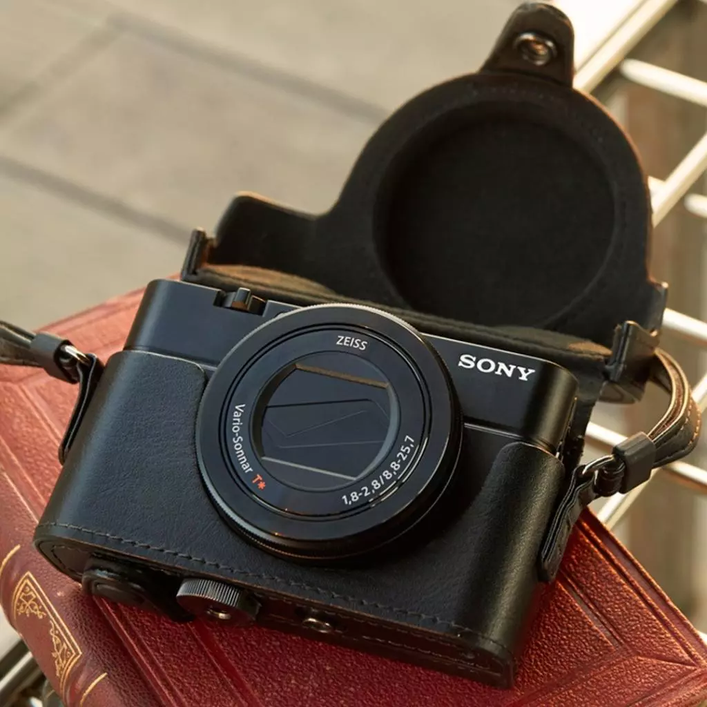 Фото-сумка Sony LCJ-RXFB(RX100/RX100II/RX100III)) (LCJRXFB.SYH) - 1