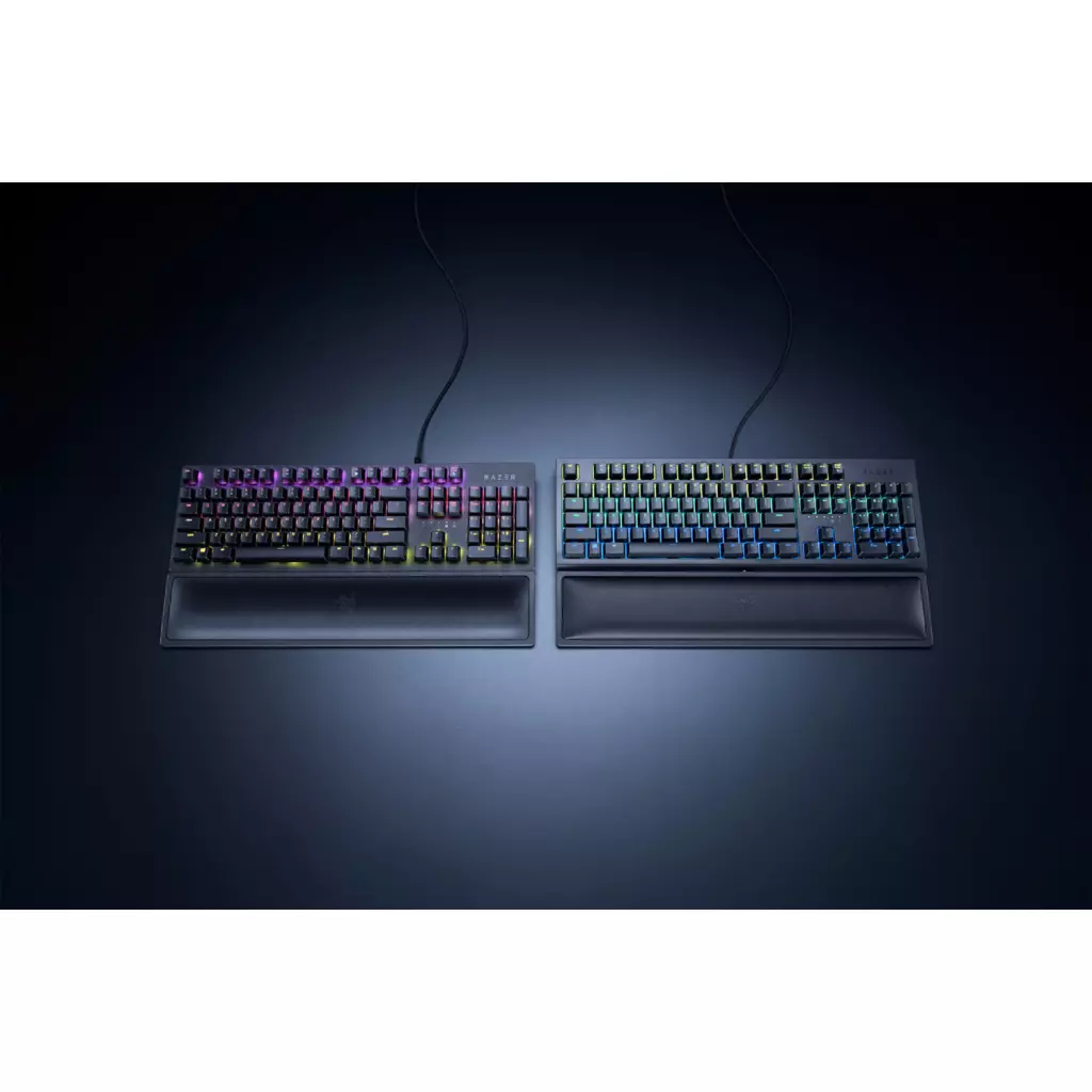Подставка под запястья Razer Wrist Rest Pro Cooling Gel Black (RC21-01470100-R3M1) - 3 Подставка под запястья Razer Wrist Rest Pro Cooling Gel Black (RC21-01470100-R3M1) - 3