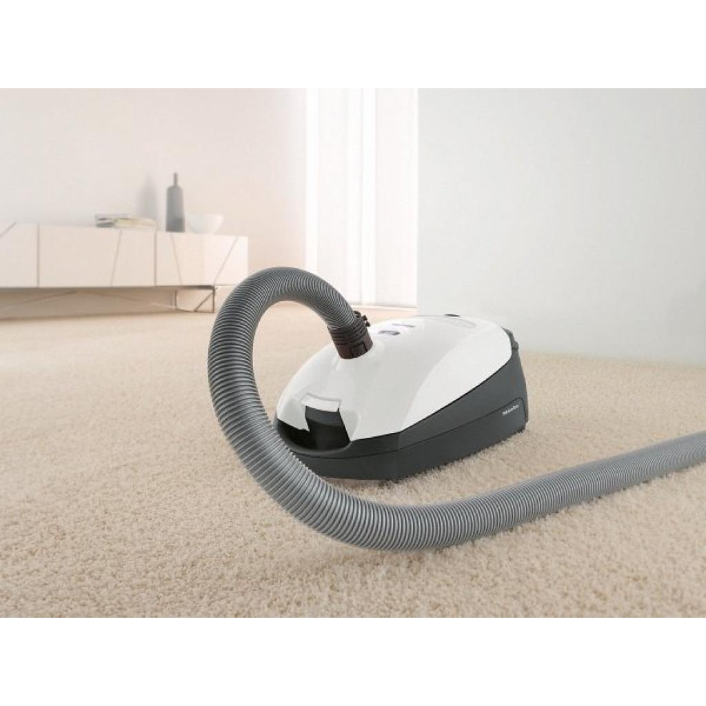 Пылесос Miele Classic C1 PowerLine (SBAD0) - 4