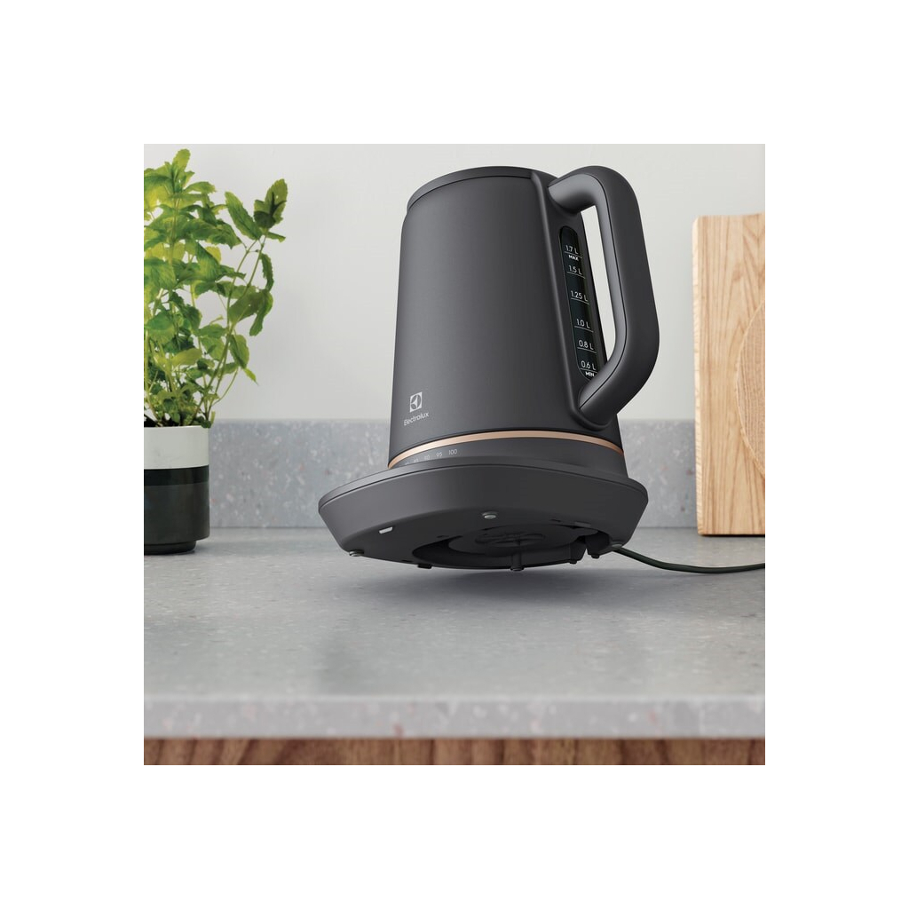 Электрочайник Electrolux E7K1-6BP - 2