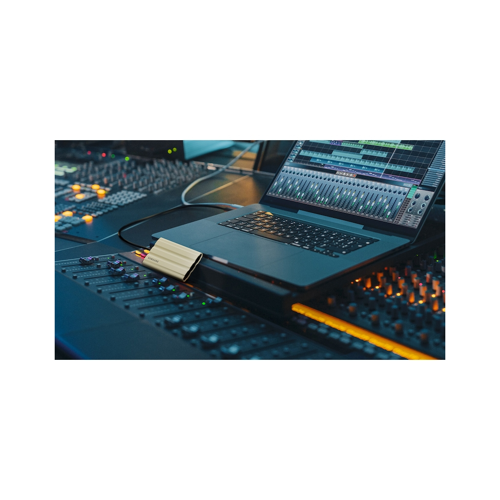 Накопитель SSD USB 3.2 2TB T7 Shield Samsung (MU-PE2T0R/WW) - 5