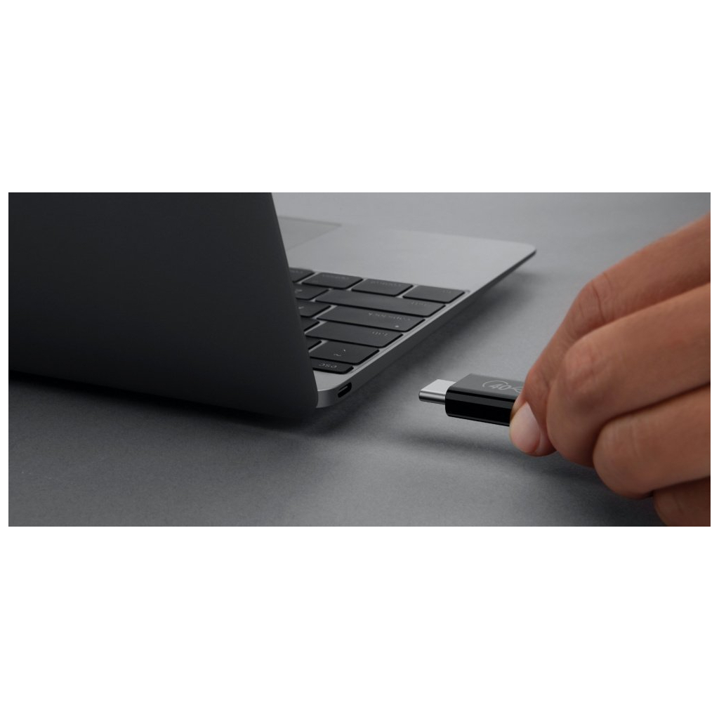 Дата кабель USB4 USB-C to USB-C 0.8m 40Gbps 100W Black Belkin (INZ001BT0.8MBK) - 1